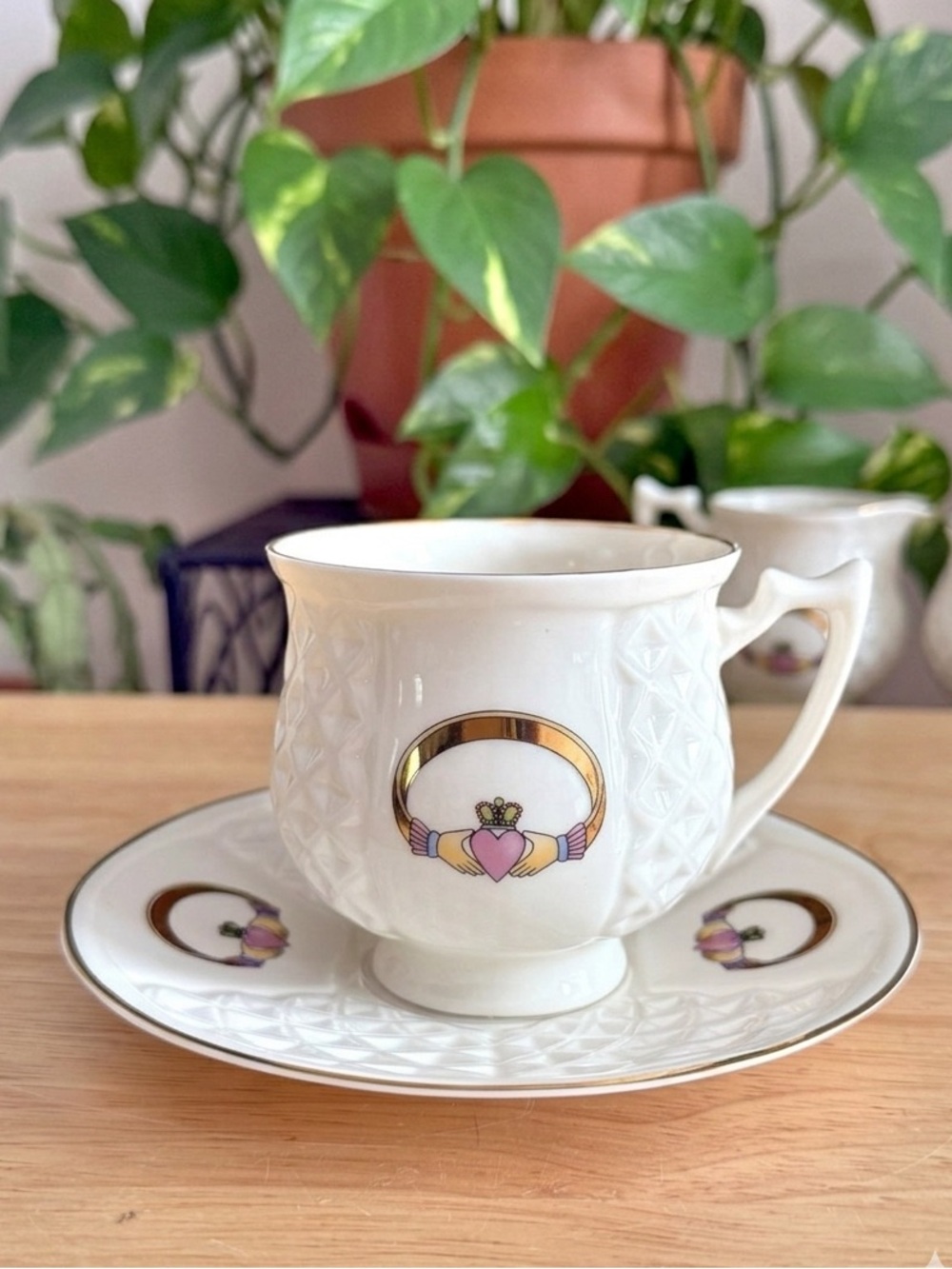 Vintage Donegal Parian China Claddagh Teacup & Saucer Set Ireland Celtic